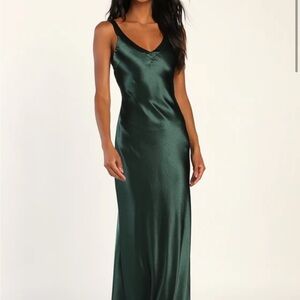 NWT Lulus emerald satin maxi dress